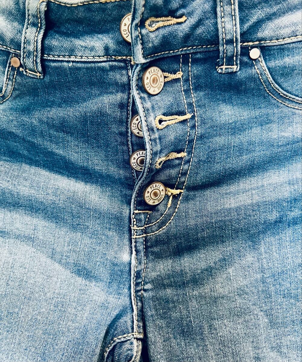Women’s Rewash Peace-Love-Eco Jeans.  Size 3 Medium Wash